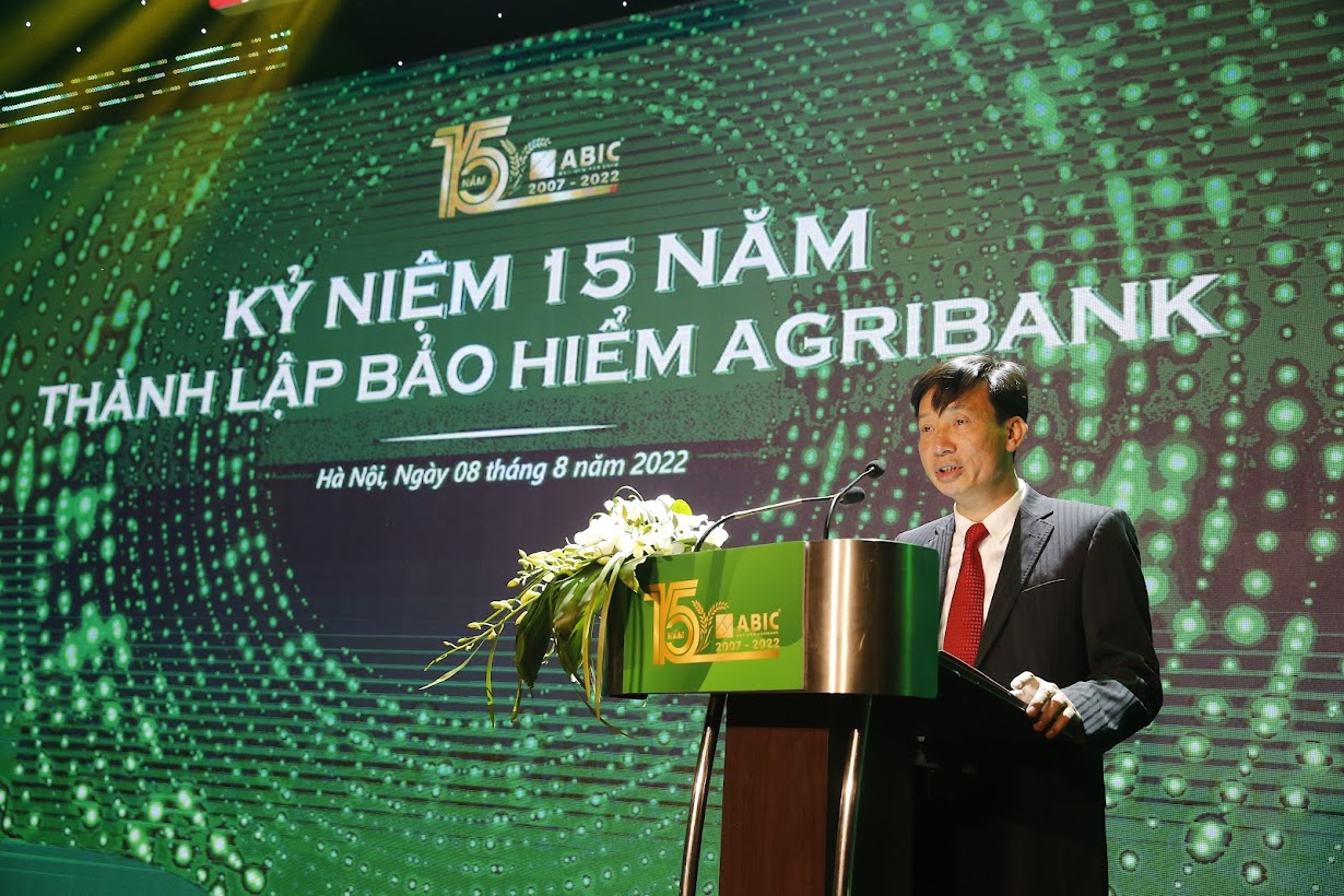 Bảo hiểm Agribank 15 năm xây dựng, phát triển: Tập thể và 21 cá nhân nhận bằng khen của Bộ trưởng Bộ Tài chính - Ảnh 1.