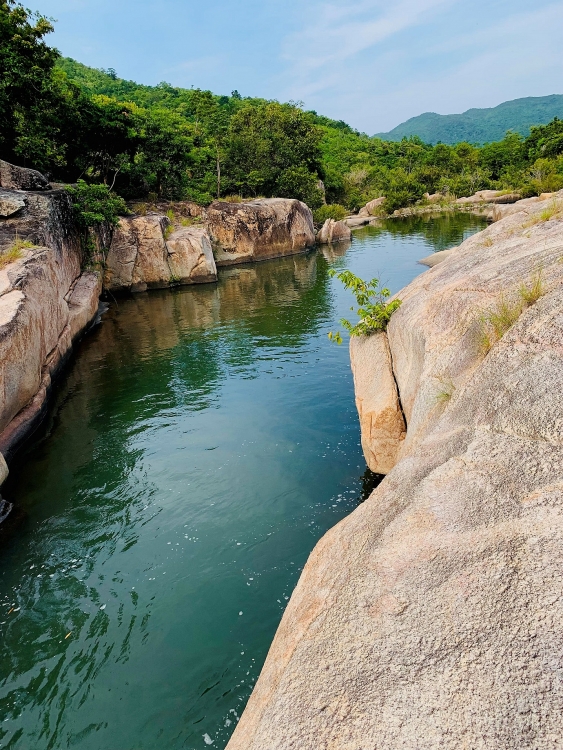 Ninh Thuận có suối Ô Căm - Vẻ đẹp thiên nhiên giữa núi rừng Bác Ái - Ảnh 5.
