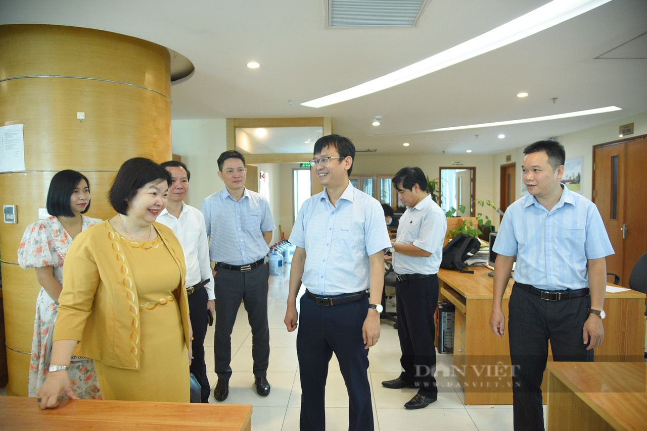 Phó Chủ tịch Hội Nông dân Việt Nam Cao Xuân Thu Vân dự họp giao ban Báo NTNN/Dân Việt - Ảnh 5.