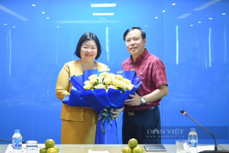 Phó Chủ tịch Hội Nông dân Việt Nam Cao Xuân Thu Vân dự họp giao ban Báo NTNN/Dân Việt - Ảnh 3.