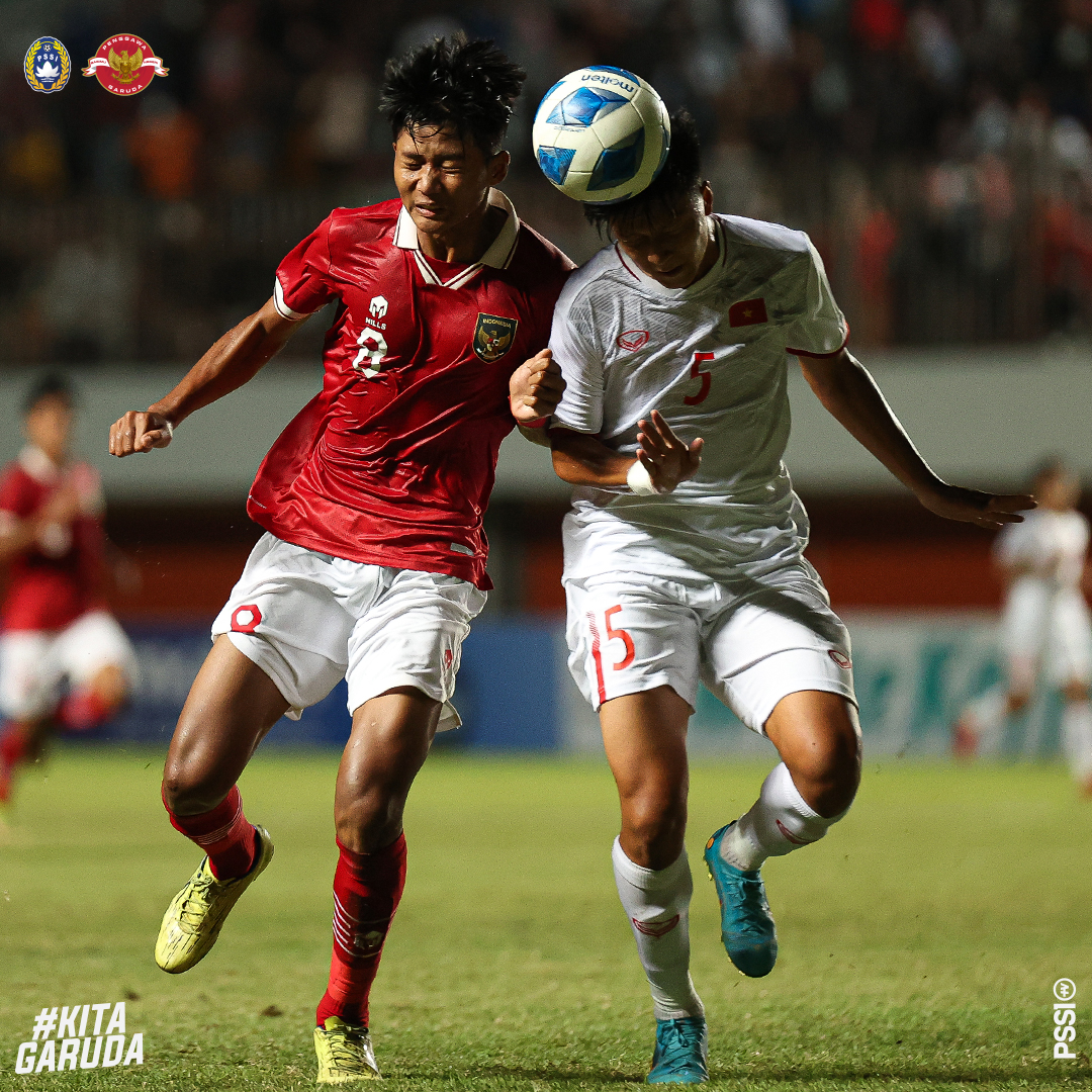 U16 Indonesia thắng U16 Việt Nam, chuyên gia nổ tưng bừng - Ảnh 1.