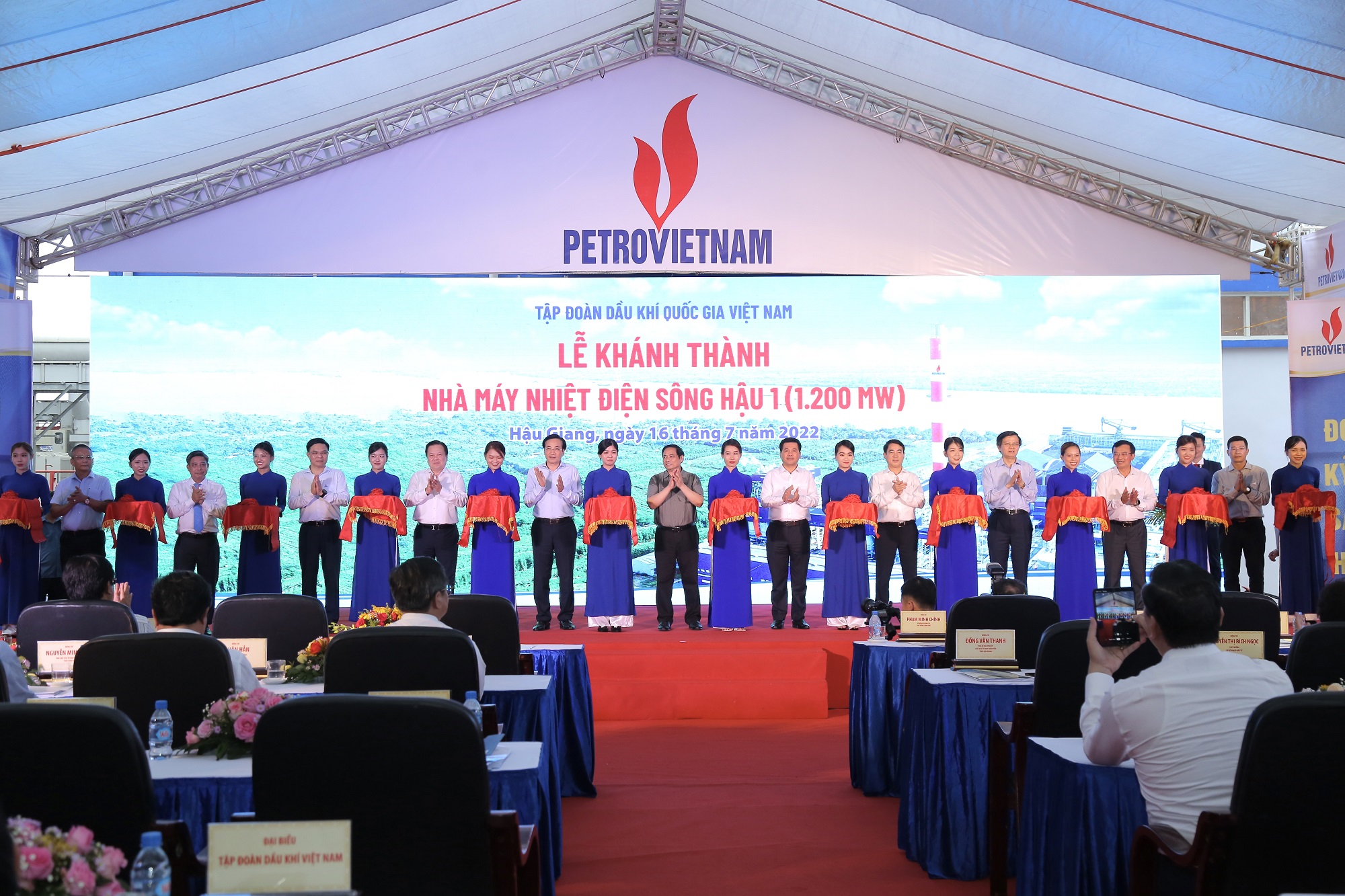  Giao ban CEO tháng 8/2022: Petrovietnam nâng cao hiệu quả giữ vững đà tăng trưởng - Ảnh 1.