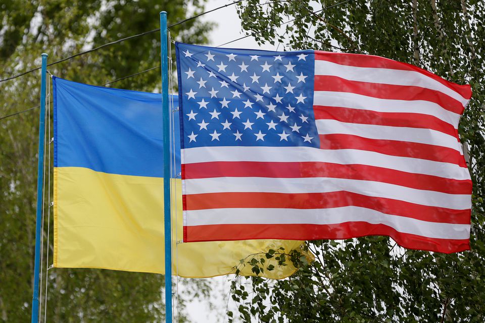 Mỹ gửi cho Ukraine khoản viện trợ quân sự, tài chính mới lên đến 5,5 tỷ USD - Ảnh 1.