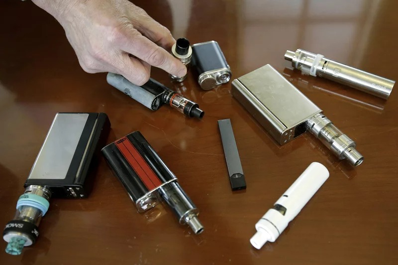 Thuốc lá điện tử có nhiều nguy cơ, độc hại hơn thuốc lá truyền thống - Ảnh 6.