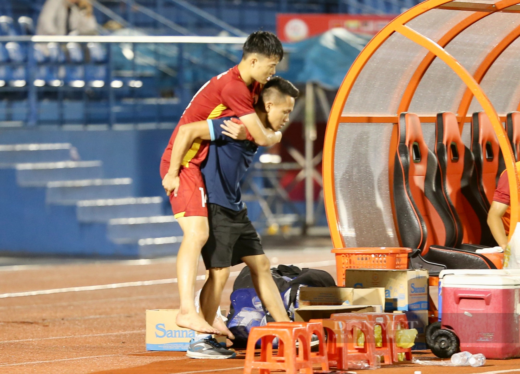 U19 Việt Nam trả giá đắt cho chiến thắng trước U19 Thái Lan - Ảnh 6.
