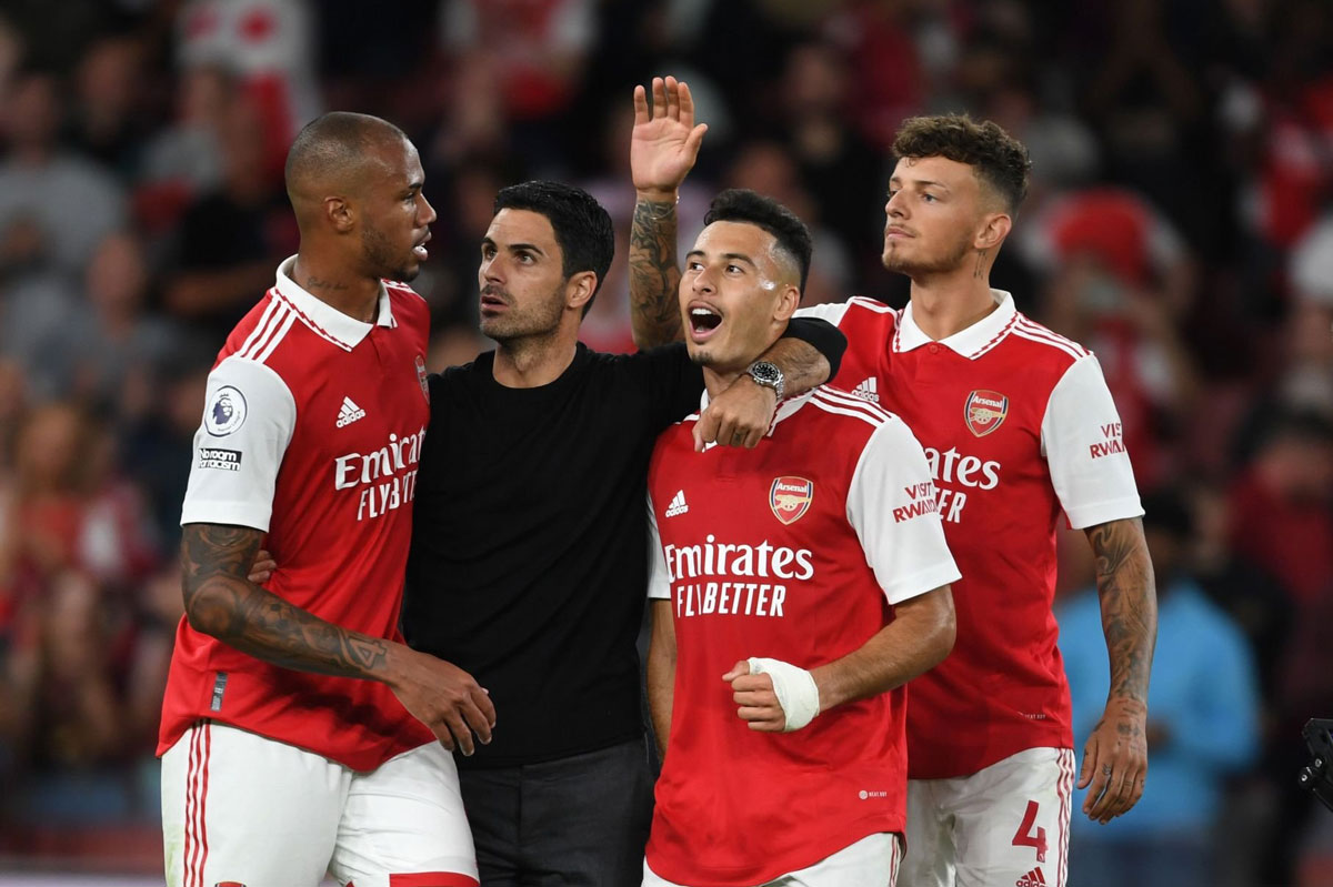 Arsenal toàn thắng 5 trận đầu mùa giải, HLV Arteta úp mở chuyện bổ sung thêm tân binh - Ảnh 1.