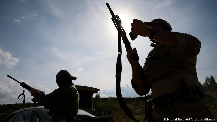 Sốc: Chiến binh nước ngoài giúp Ukraine chống lại Nga tố bị chỉ huy lạm dụng, ép cướp bóc - Ảnh 1.