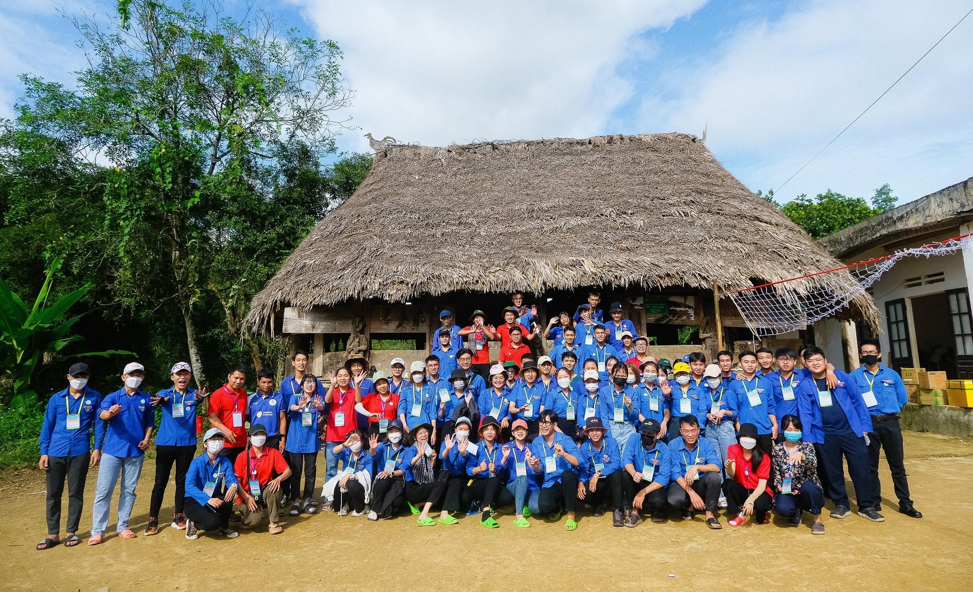 “Dấu chân mùa hạ” – người dân tộc Cơ Tu đã có đường đi lại giao thương - Ảnh 10.