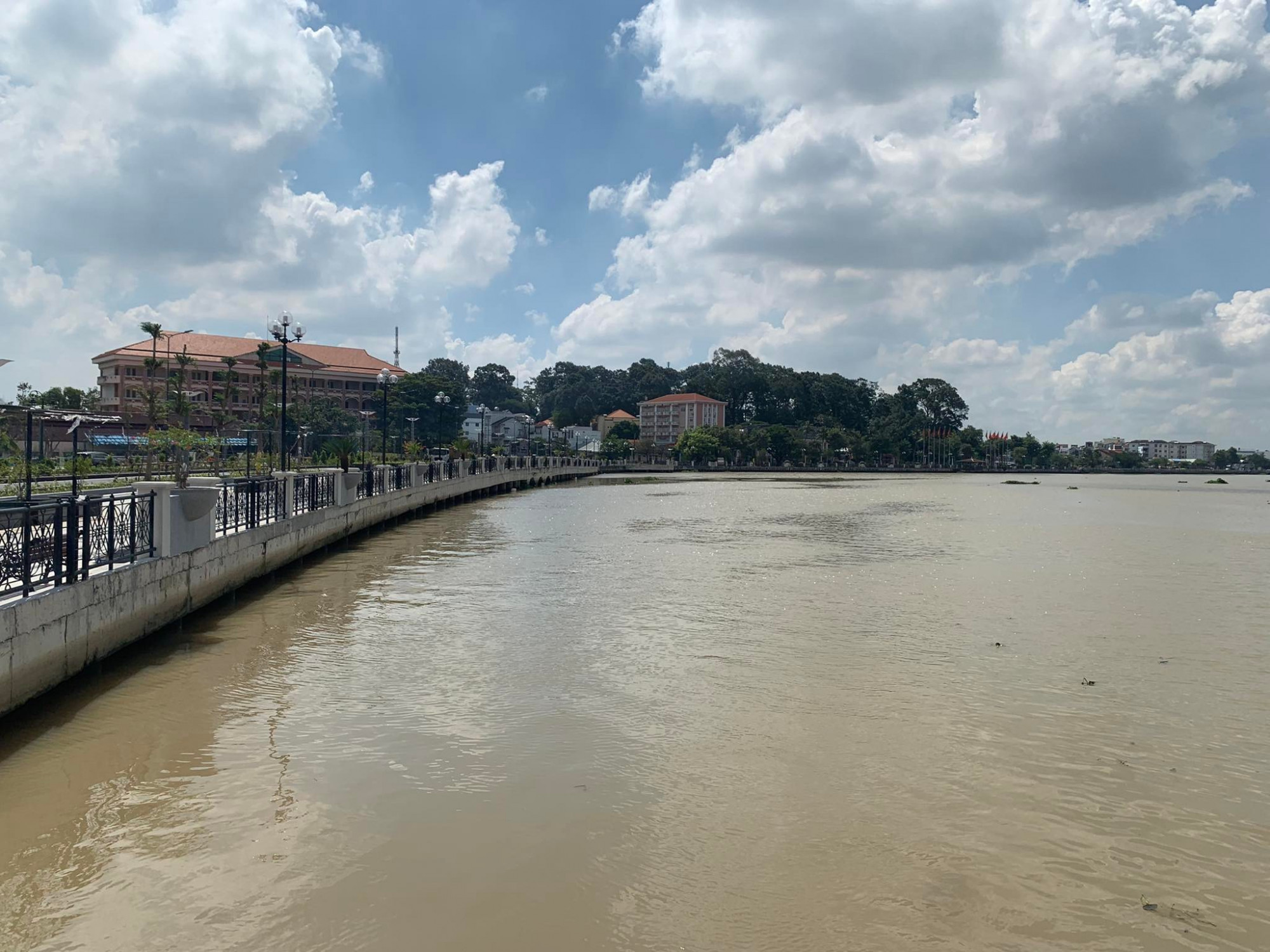 Bình Dương chuẩn bị ra mắt phố đi bộ ven sông Sài Gòn - Ảnh 10.