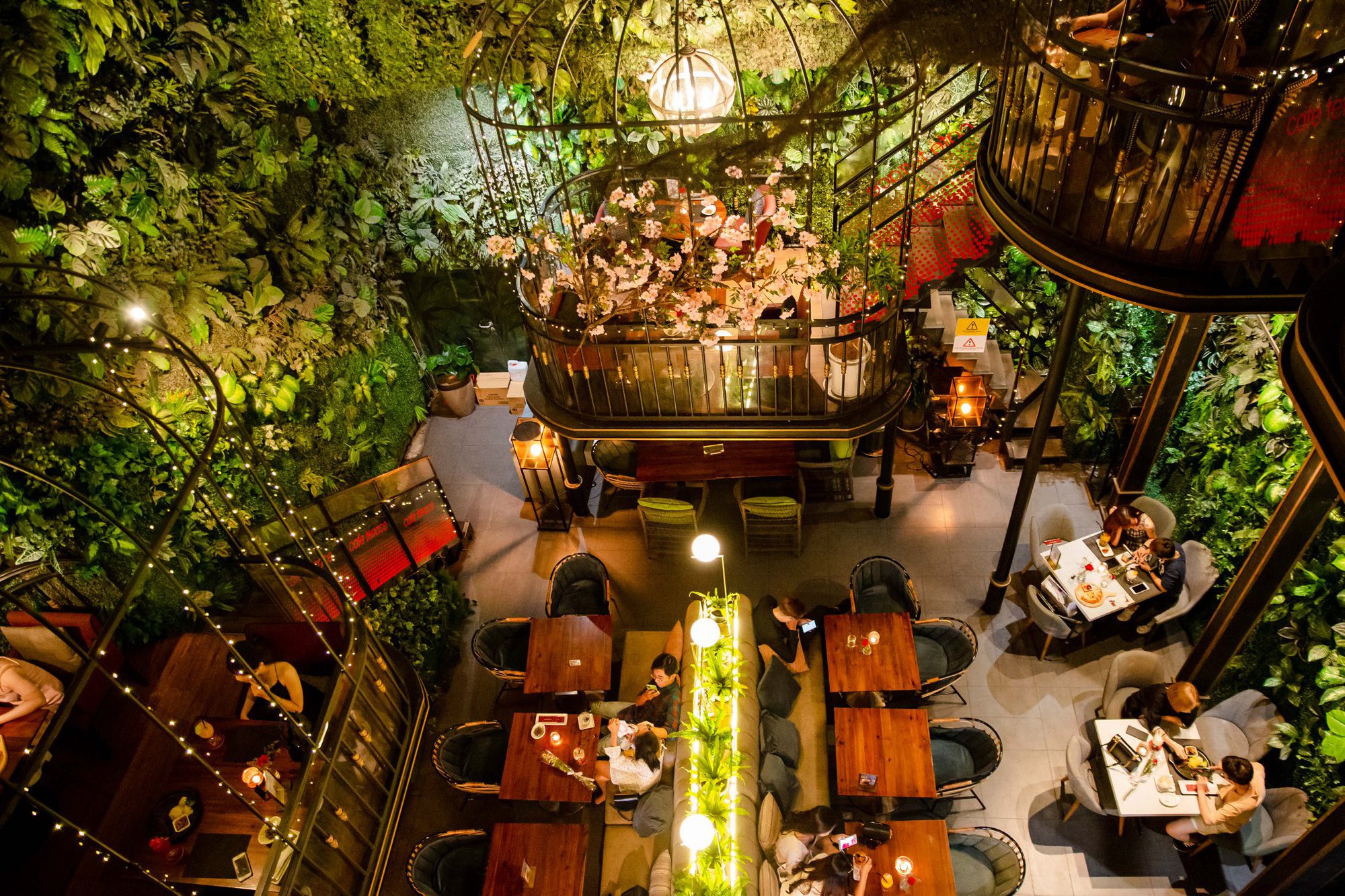 Top 7 quán cafe có view siêu hot dành cho du khách trong dịp nghỉ lễ 2-9 ở Sài Gòn   - Ảnh 4.