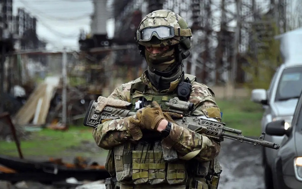 Lính Nga đọ súng với sĩ quan an ninh FBS tại quán bar ở Ukraine, nhiều người thiệt mạng
