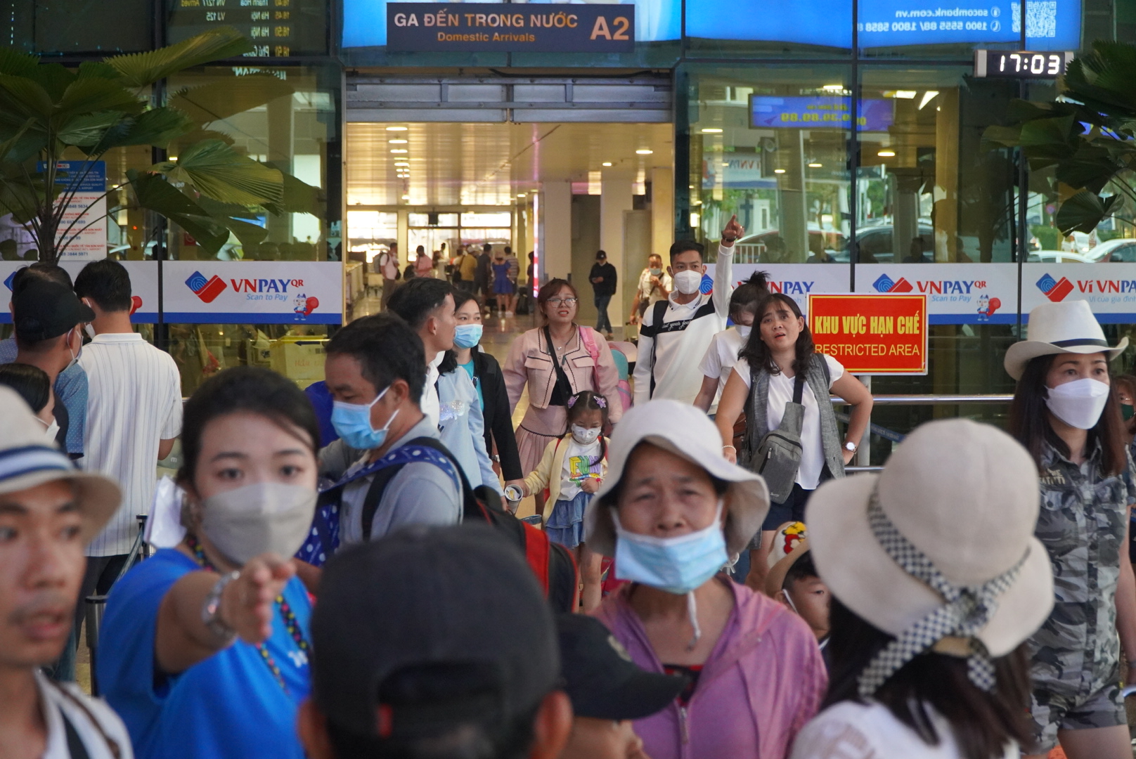 Thu hồi hơn 14,7ha đất quốc phòng để kịp khởi công nhà ga T3 sân bay Tân Sơn Nhất trong tháng 12 - Ảnh 1.
