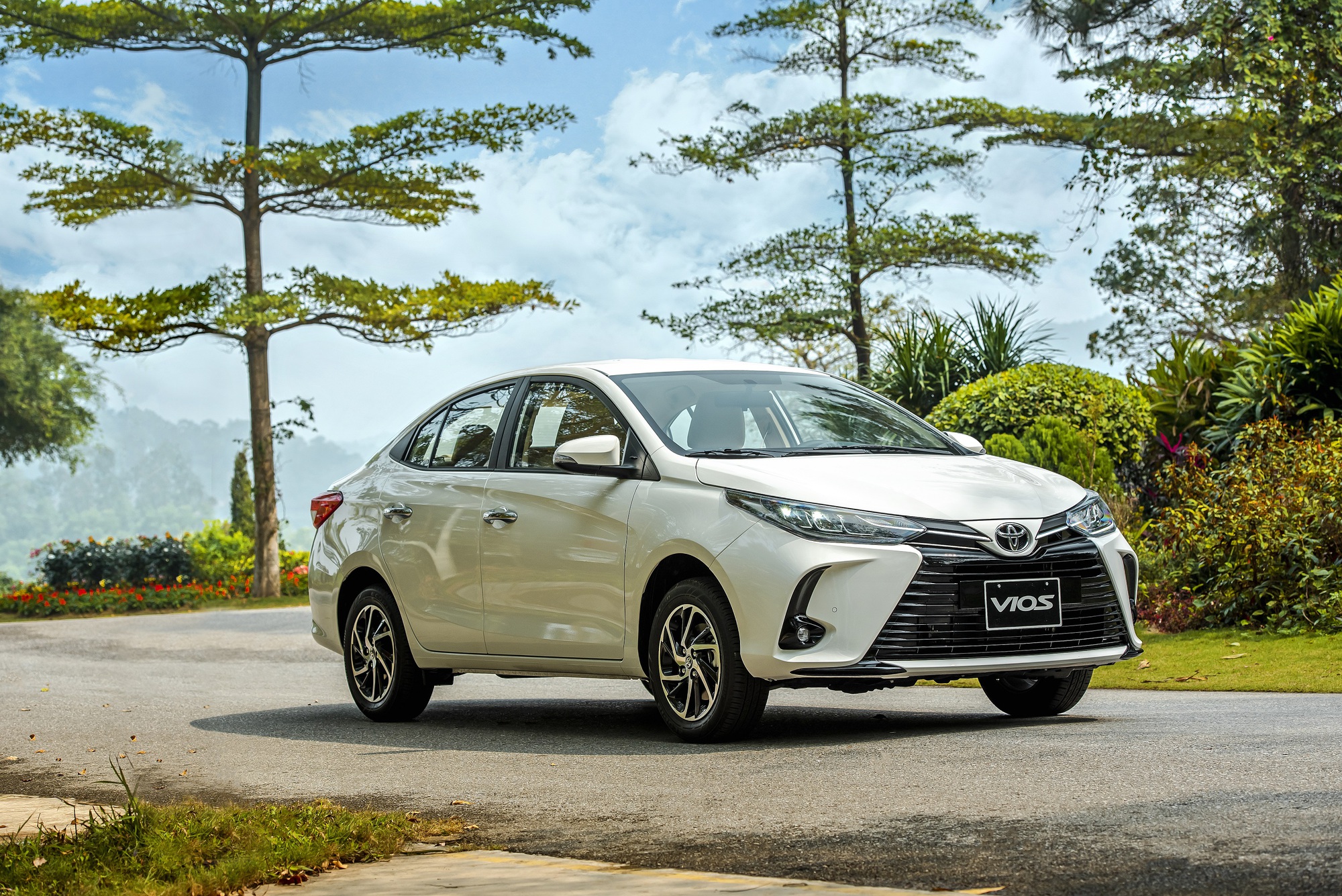 Toyota Vios nhận khuyến mại &quot;khủng&quot; trong tháng 9/2022 - Ảnh 1.