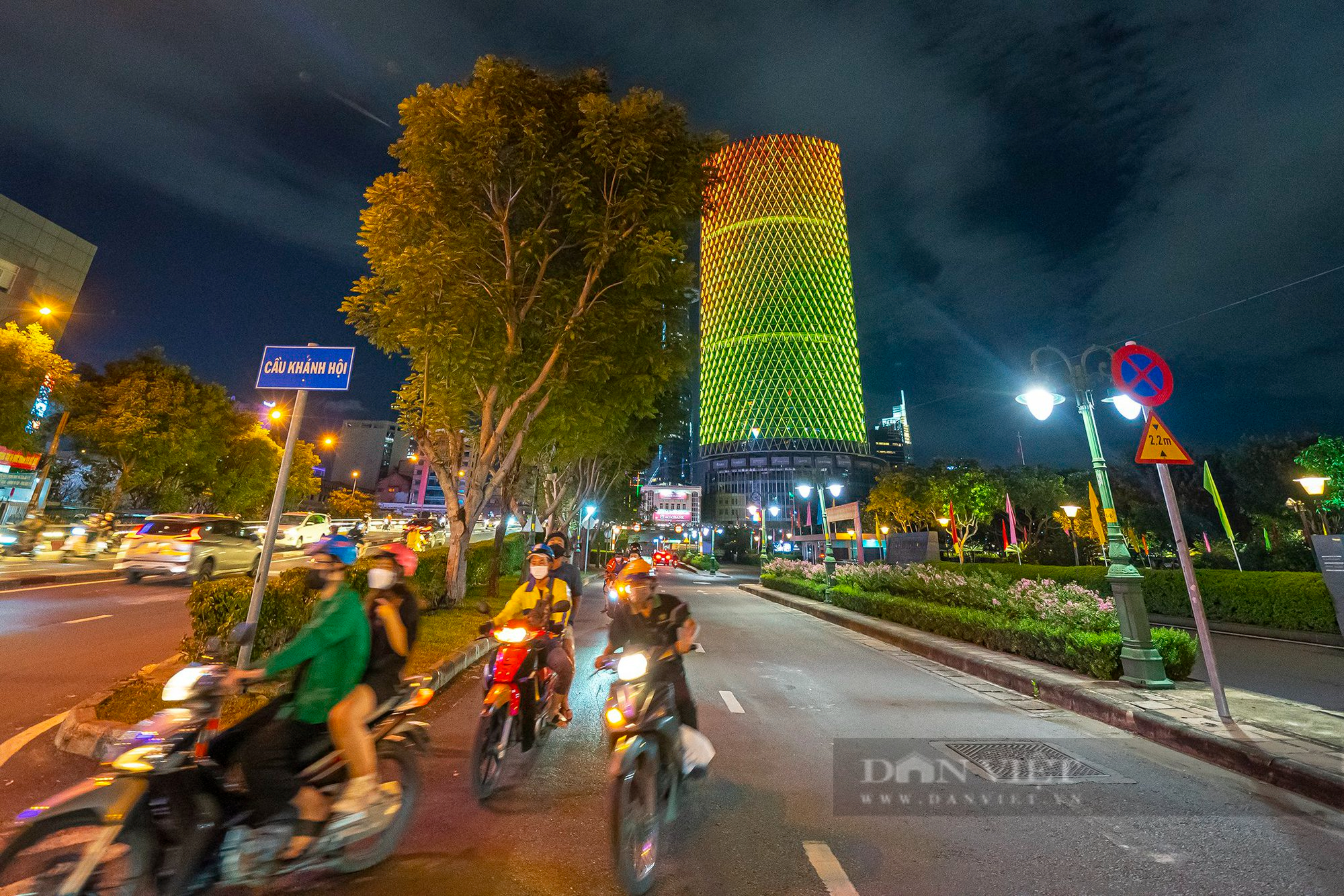 Diện mạo mới của cao ốc giữa lòng Sài Gòn - Ảnh 11.