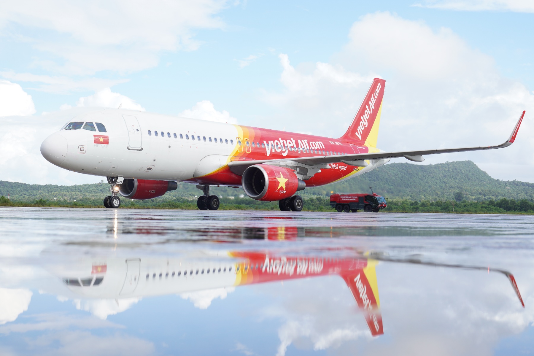 Vietjet mở thêm 2 đường bay kết nối Phú Quốc với New Delhi, Mumbai - Ấn Độ - Ảnh 1.