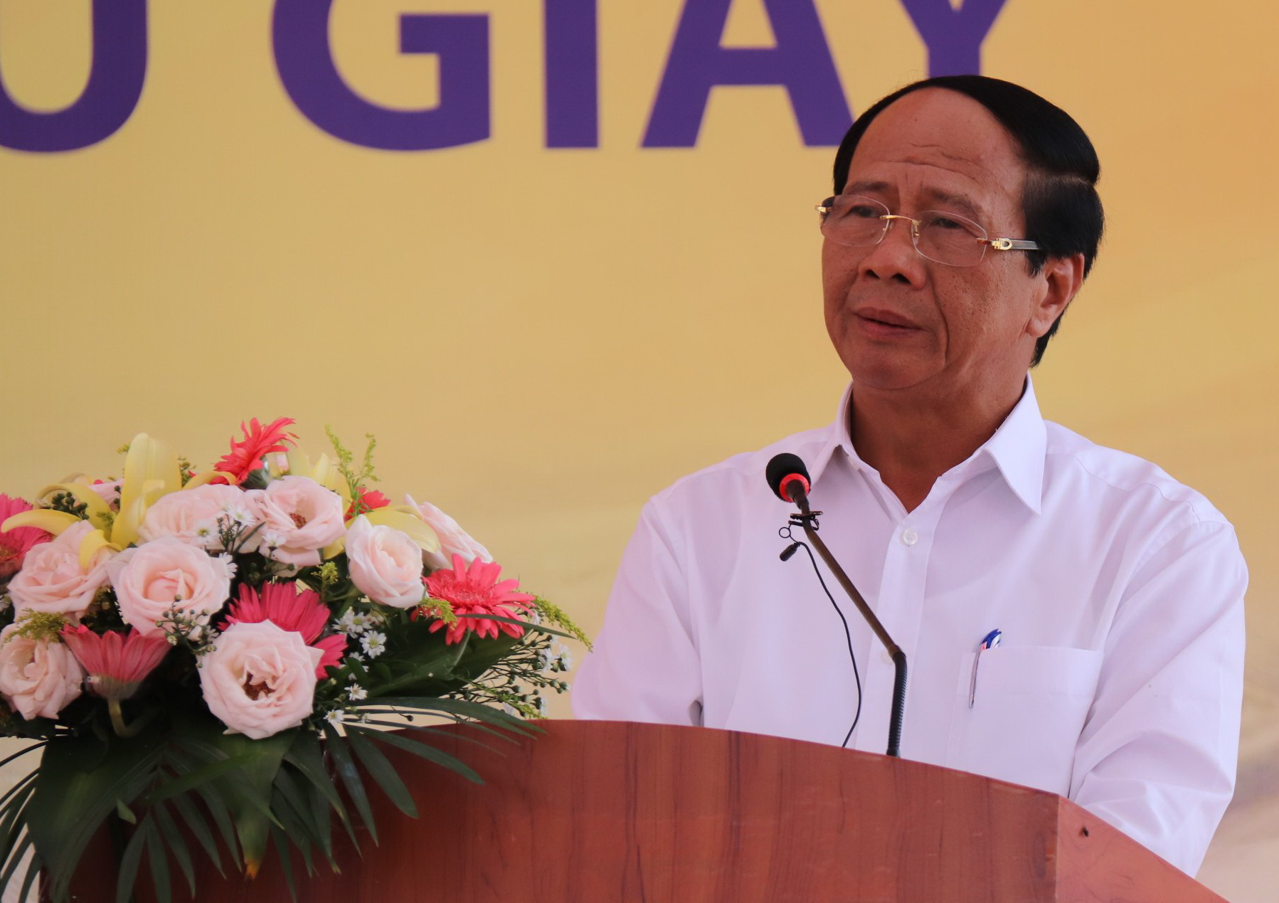 Phó Thủ tướng Lê Văn Thành dự lễ phát động thi đua 120 ngày &quot;nước rút&quot; cao tốc Bắc – Nam tại Bình Thuận - Ảnh 1.