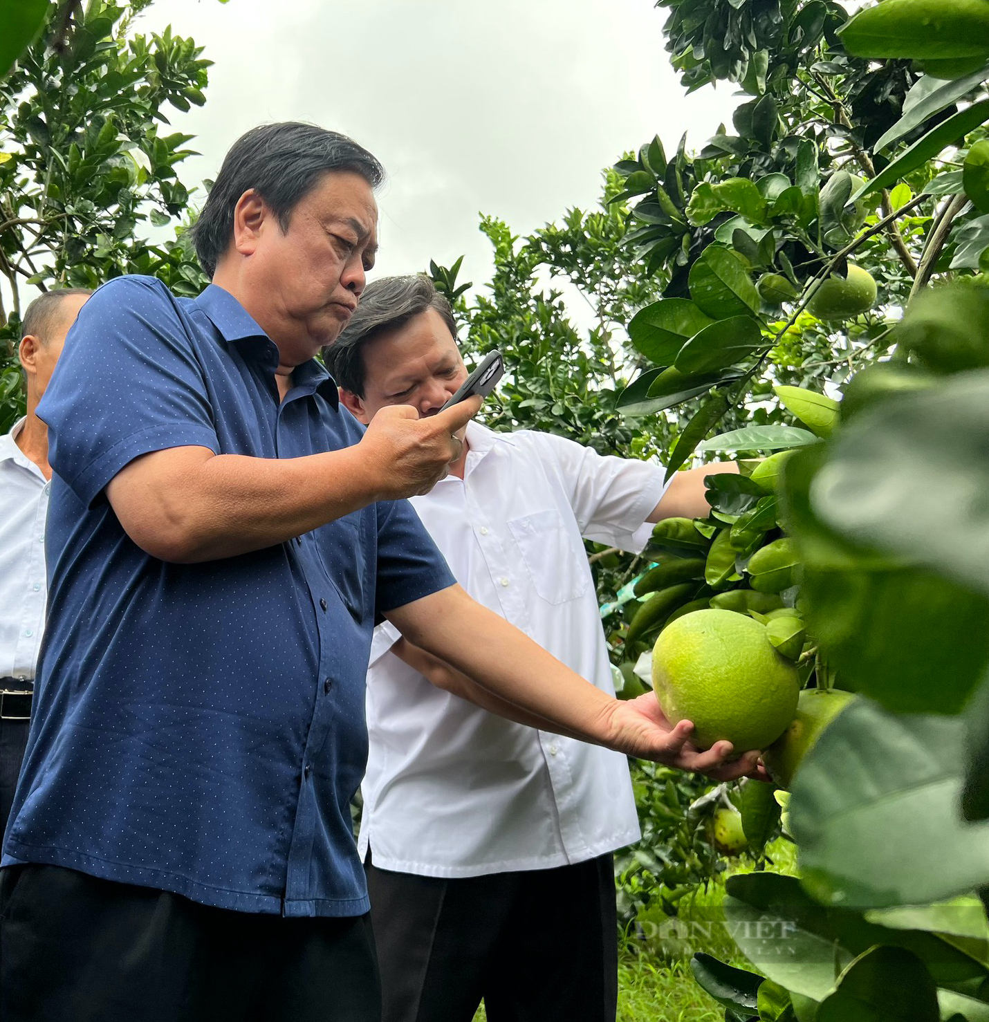 Bộ trưởng Bộ NNPTNT Lê Minh Hoan: “Khơi gợi nguồn lực địa phương” để phát triển dựa trên tài nguyên bản địa - Ảnh 1.