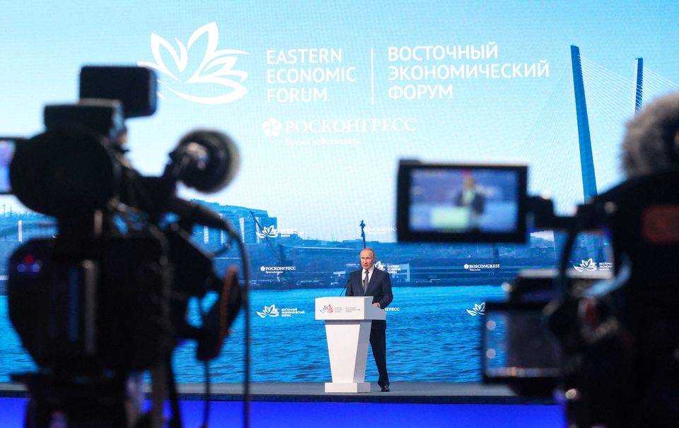 Putin của Nga nói rằng phương Tây đang thất bại, tương lai là ở châu Á. Ảnh: @AFP.