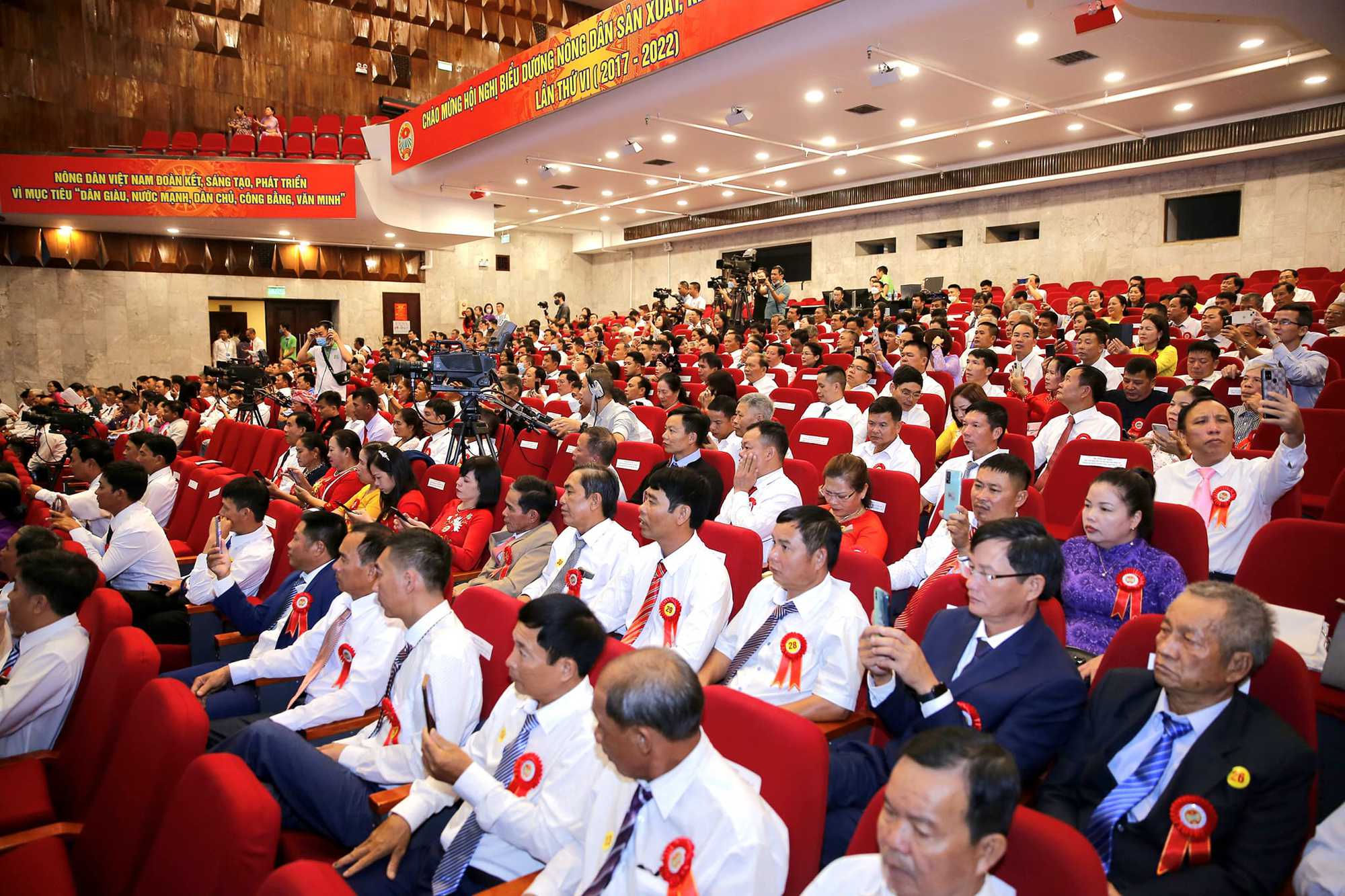 Toàn văn phát biểu khai mạc của Chủ tịch Hội NDVN Lương Quốc Đoàn tại Hội nghị biểu dương nông dân SXKD giỏi- Ảnh 5.