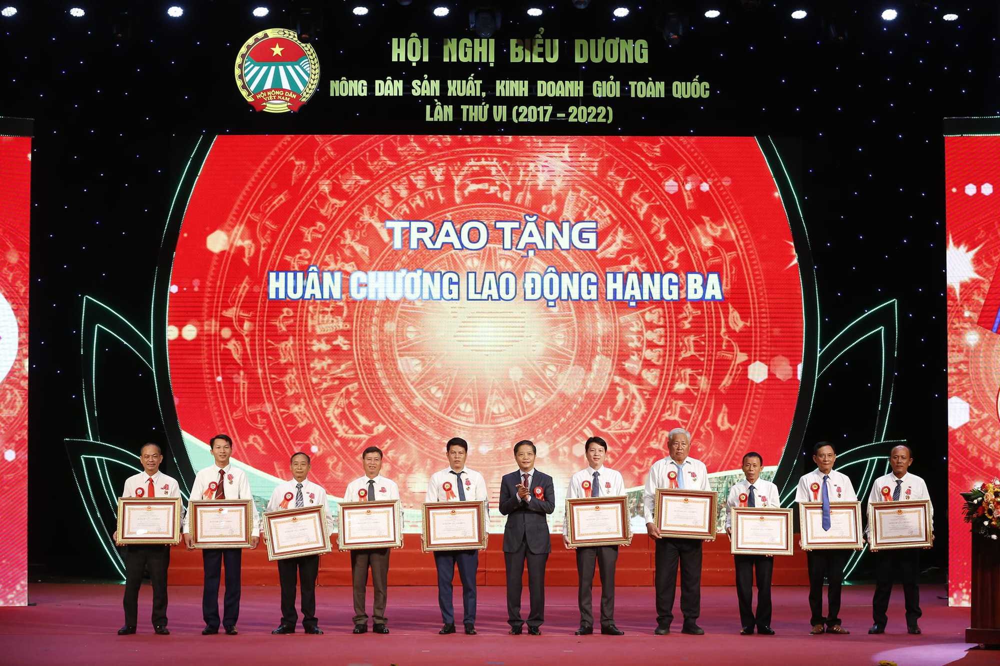 10 nông dân tiêu biểu được Chủ tịch nước tặng thưởng Huân chương Lao động - Ảnh 4.