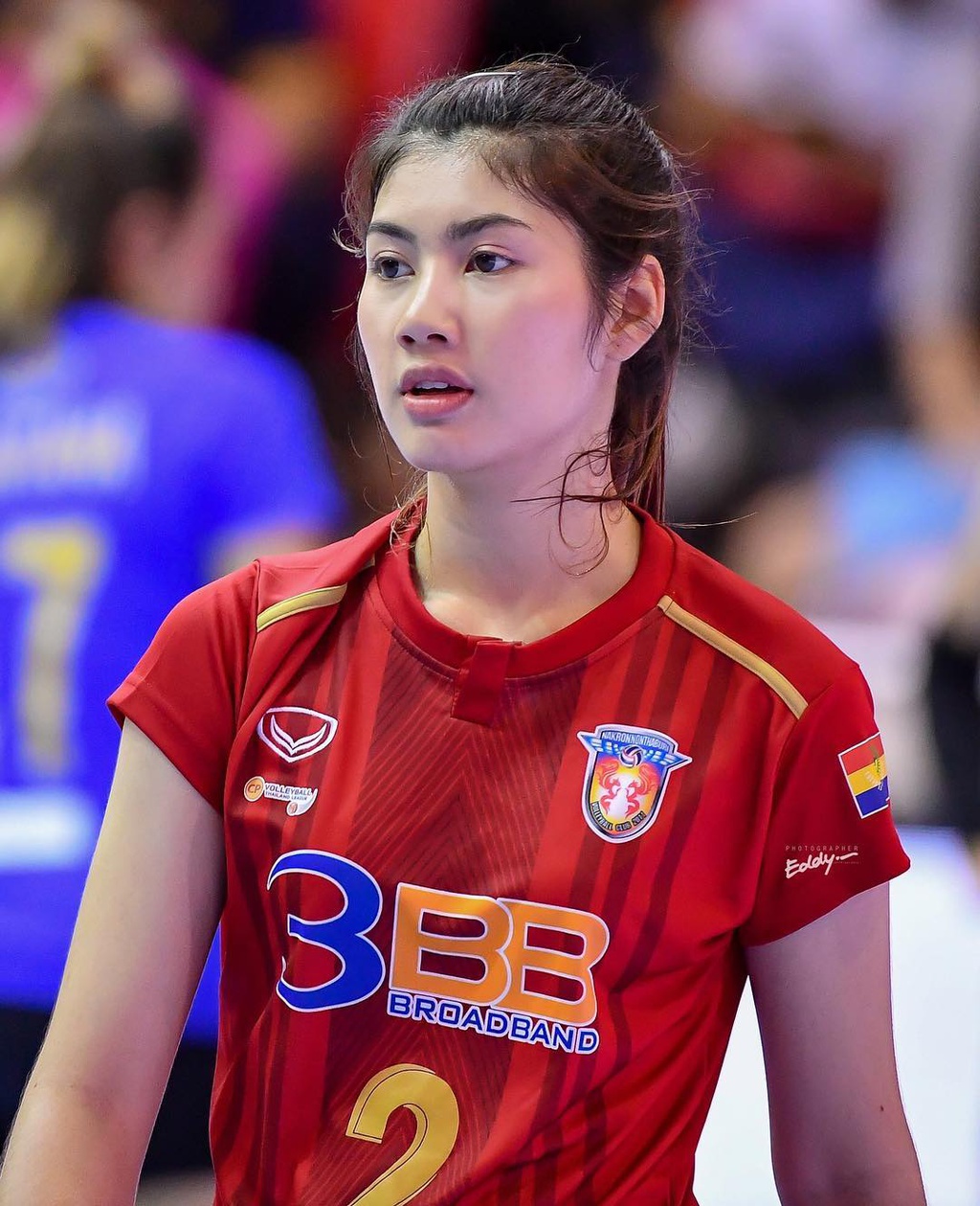 Nhan sắc hot girl bóng chuyền Thái Lan giải nghệ ở tuổi đôi mươi giống Thu Huyền - Ảnh 1.