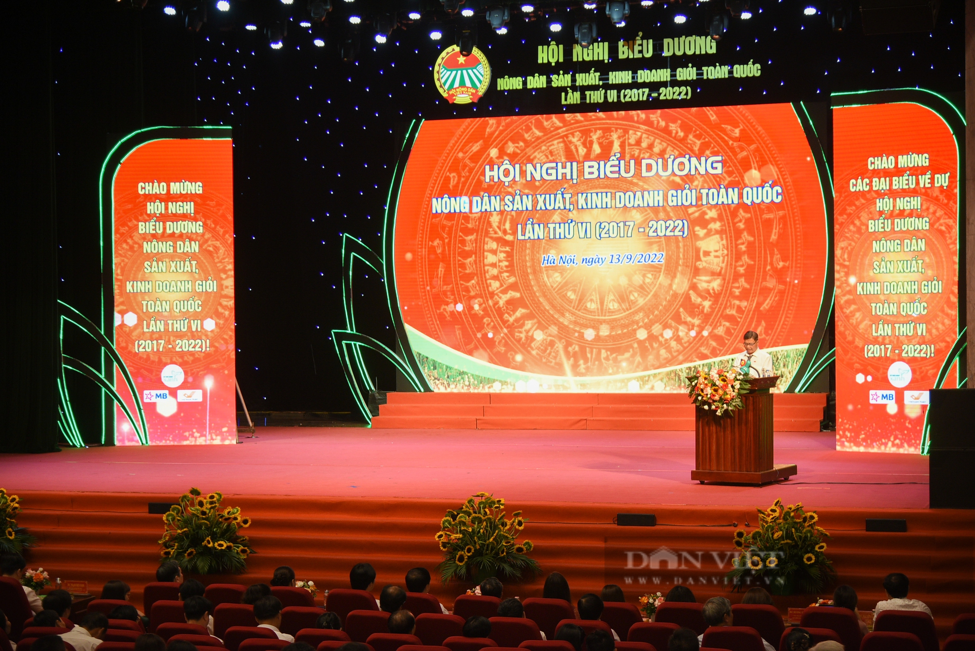 Gần 300 nông dân được tặng bằng khen của Trung ương Hội nông dân Việt Nam - Ảnh 1.