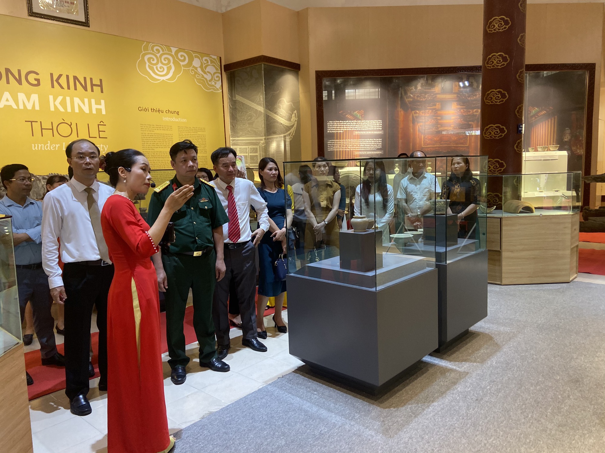 Lần đầu tiên trưng bày 36 hiện vật tiêu biểu thời Lê, tìm thấy ở Đông Kinh và Lam Kinh  - Ảnh 1.