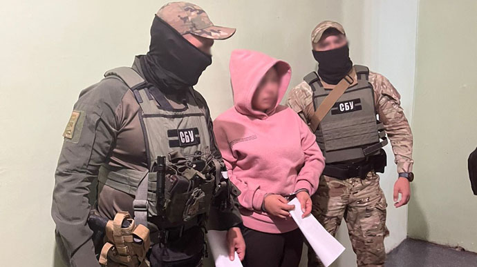An ninh Ukraine bắt giữ nữ đặc vụ FSB có ký hiệu cuộc gọi &quot;007&quot; ở Zaporizhzhia - Ảnh 1.