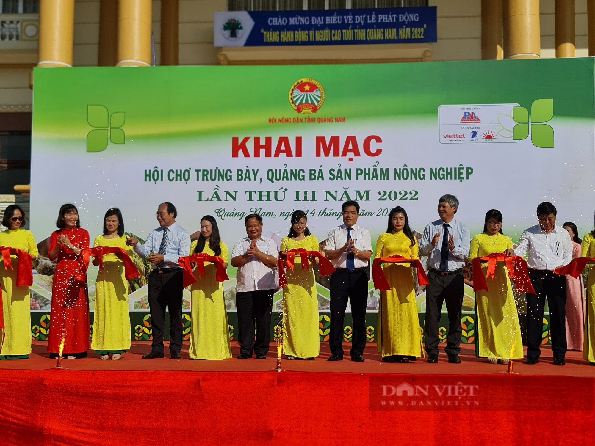 Phó Chủ tịch Hội Nông dân Việt Nam Đinh Khắc Đính khai mạc hội chợ nông sản ở Quảng Nam- Ảnh 2.