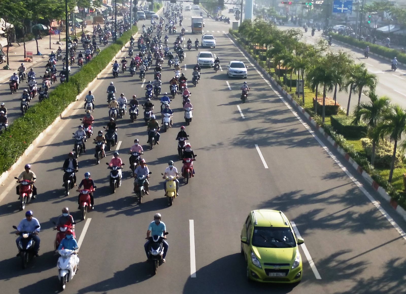 Lý do xe đi trên đường cao tốc tốn ít nhiên liệu hơn so với chạy trong thành phố - Ảnh 1.