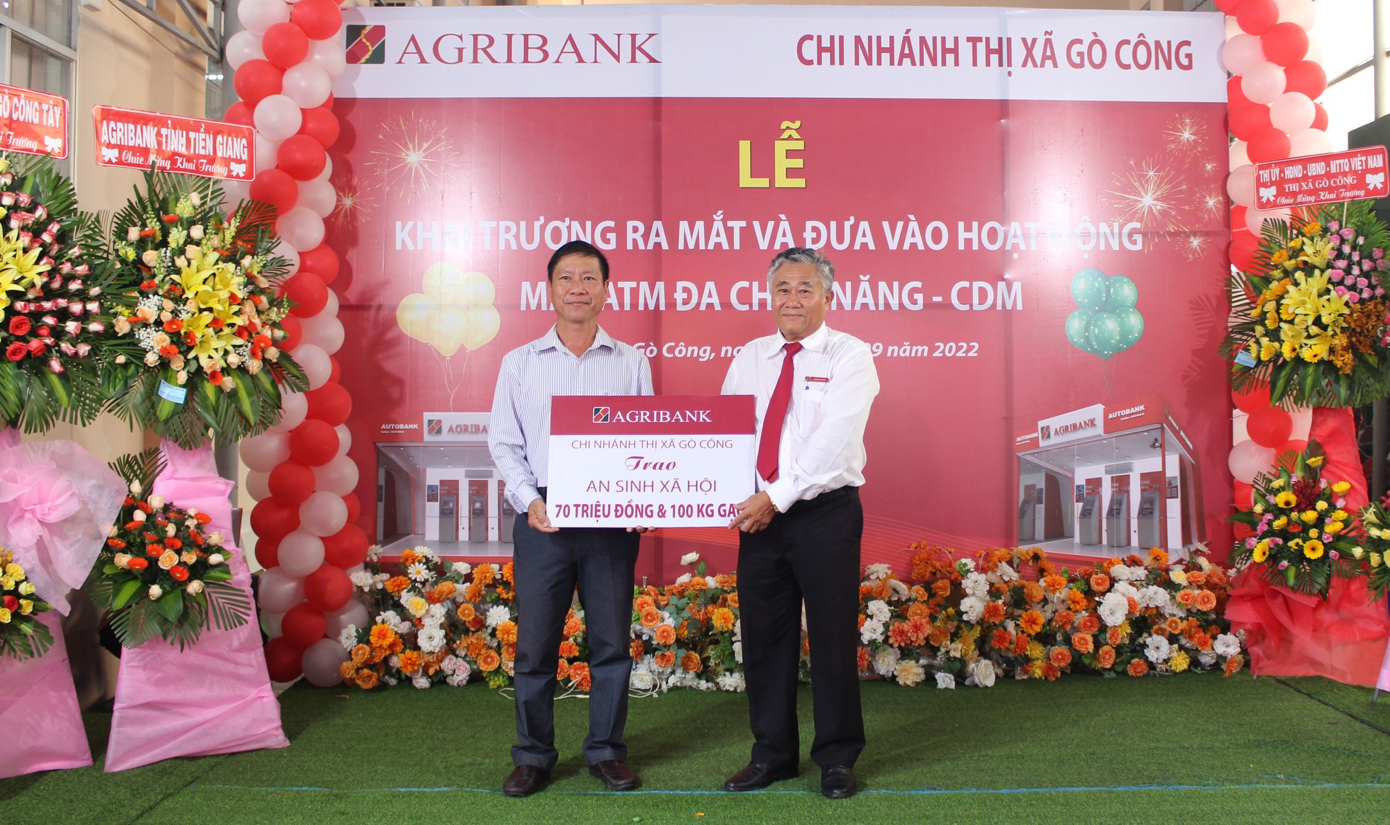 Agribank Tiền Giang đưa vào hoạt động CDM thứ 6 tại TX Gò Công - Ảnh 2.