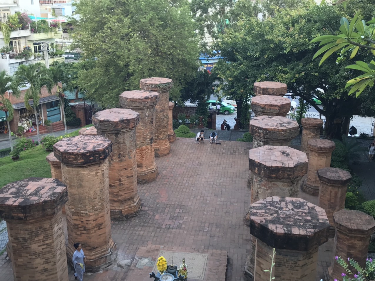 Tháp Bà Ponagar Nha Trang điểm đến lý tưởng dành cho du khách - Ảnh 11.