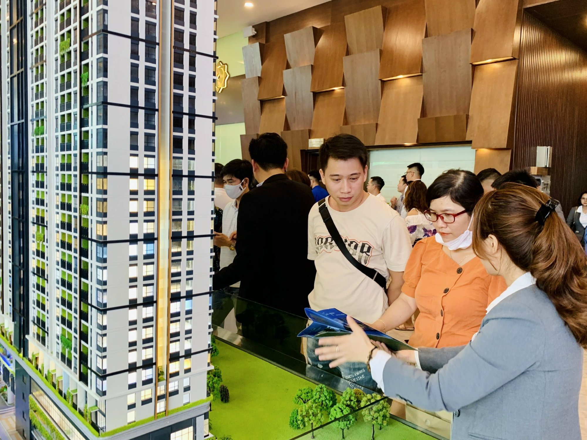 Cuối năm 2023, nhiều sàn giao dịch sẽ giải thể nếu thị trường địa ốc chậm chuyển mình - Ảnh 3.