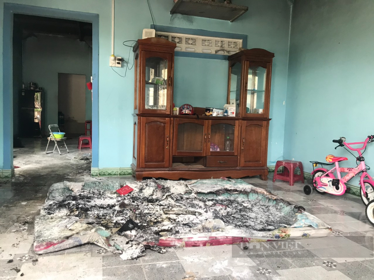  Hiện trường vụ cháy khiến cả hai vợ chồng trẻ tử vong ở Khánh Hòa - Ảnh 3.
