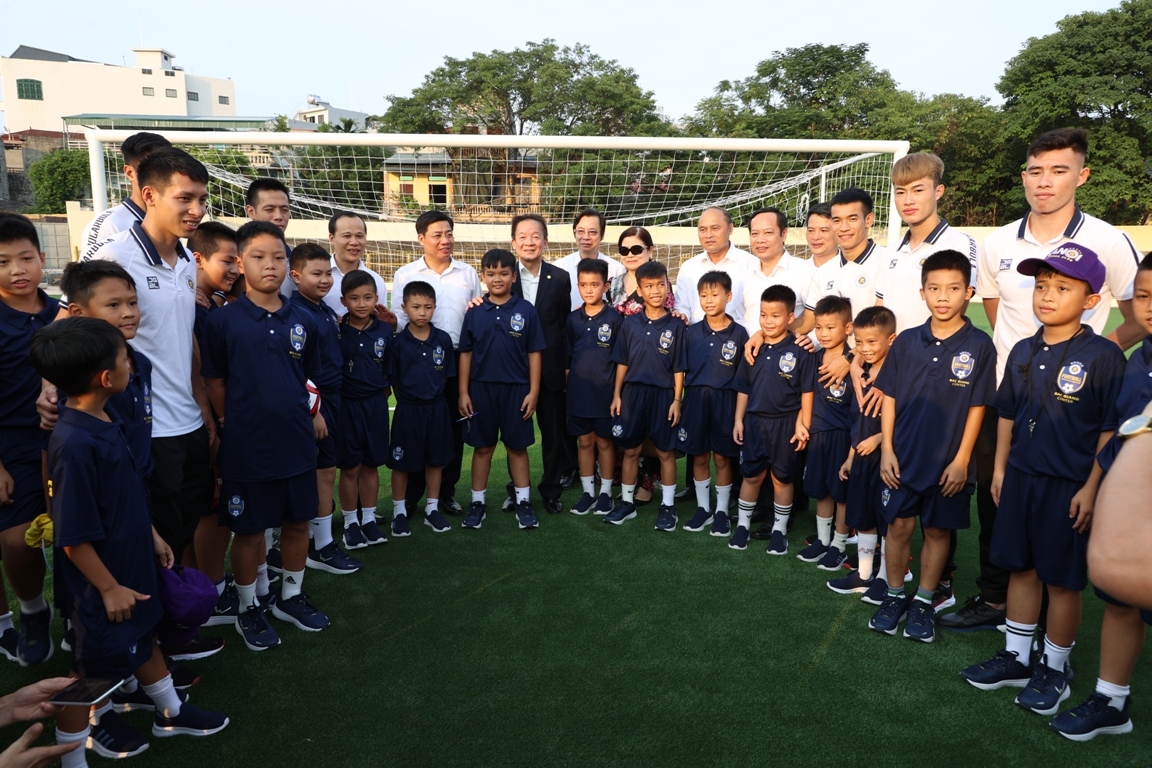 CLB Hà Nội khánh thành Trung tâm đào tạo bóng đá trẻ Bắc Giang: Đi tìm Quang Hải, Văn Hậu 2.0 - Ảnh 5.