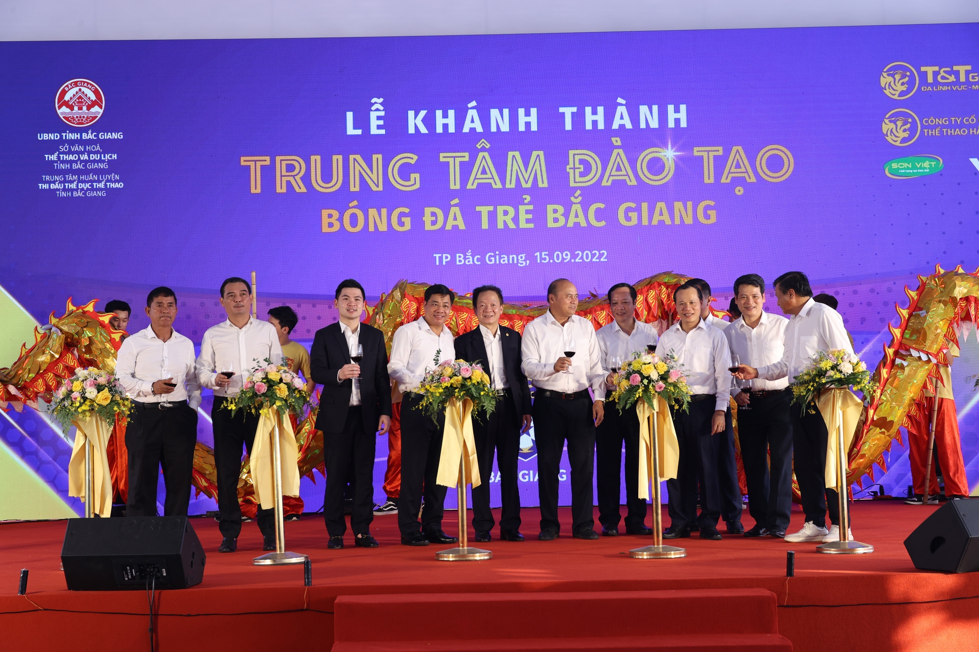 CLB Hà Nội khánh thành Trung tâm đào tạo bóng đá trẻ Bắc Giang: Đi tìm Quang Hải, Văn Hậu 2.0 - Ảnh 3.