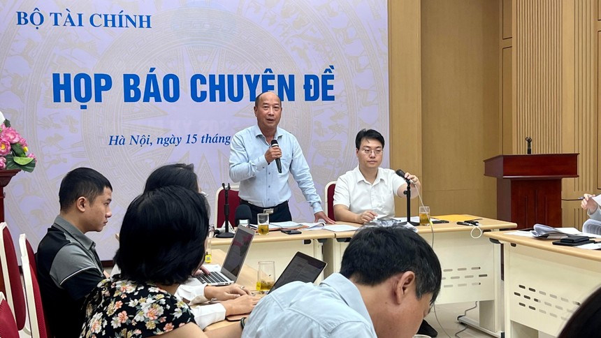 Bộ Tài chính: Sẽ giám sát và xử lý doanh nghiệp bảo hiểm kinh doanh bất động sản - Ảnh 1.