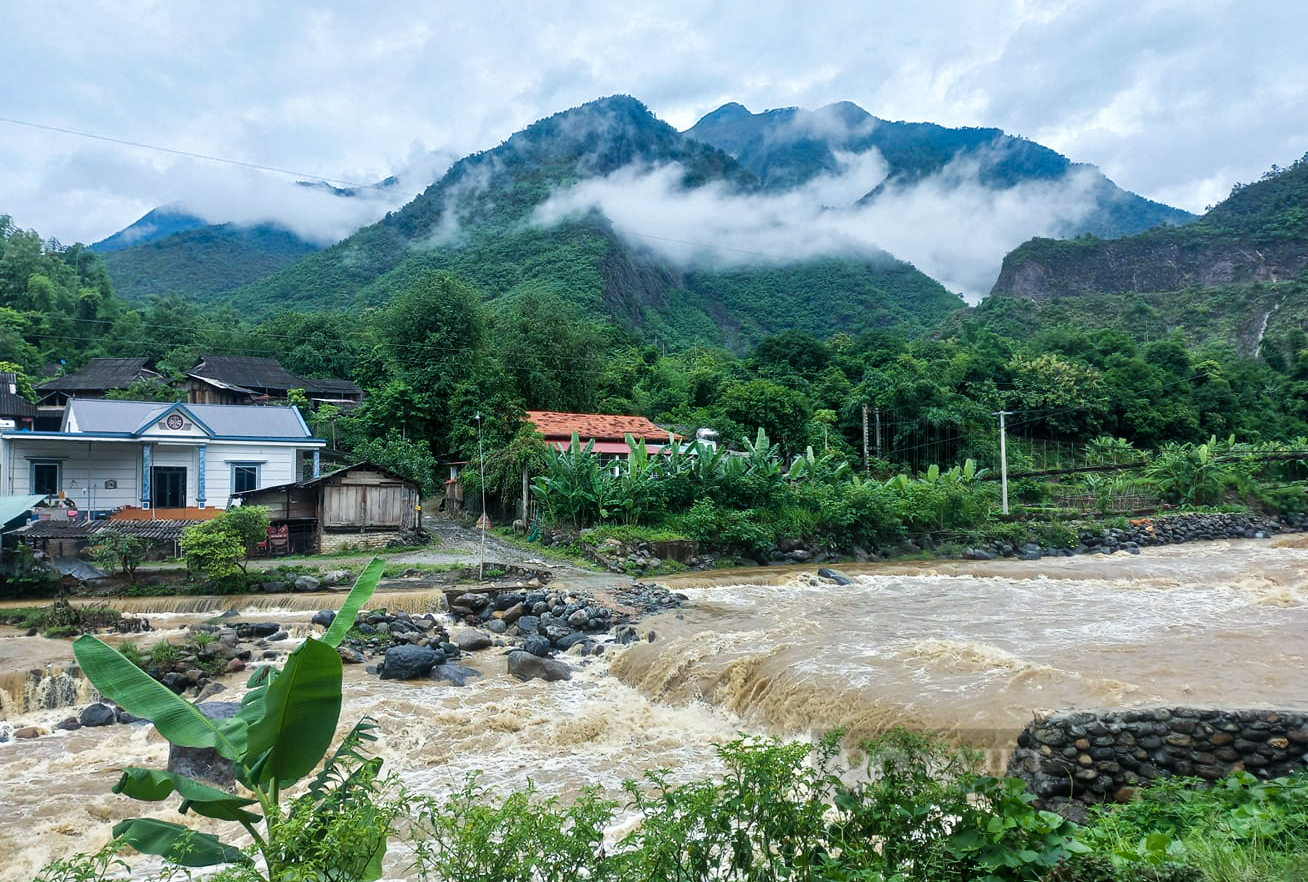 Mưa lớn gây sạt lở, ngập úng nhiều công trình tại Sơn La - Ảnh 4.