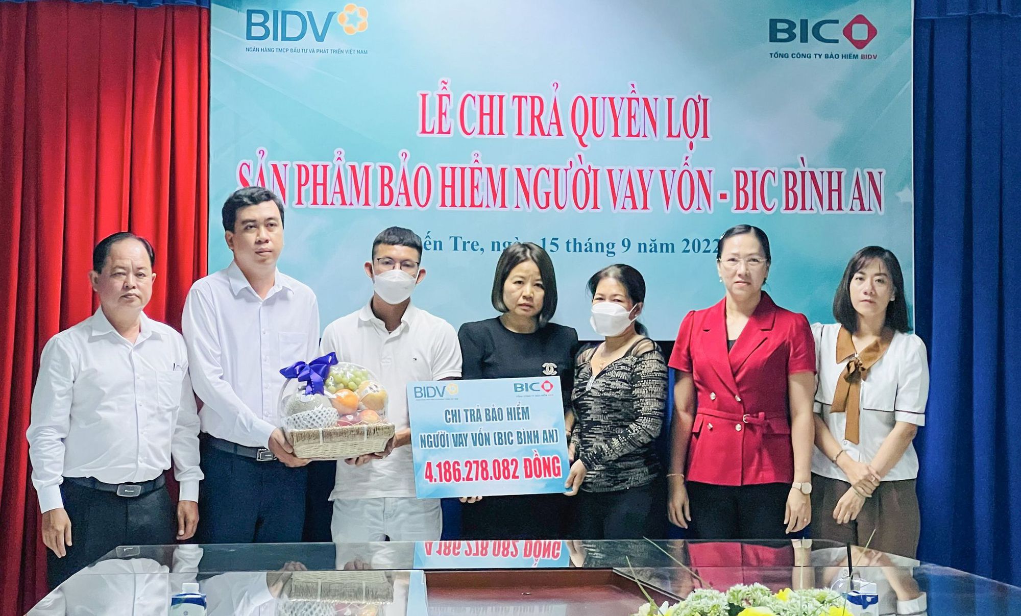 Bảo hiểm BIDV (BIC) chi trả hơn 4 tỷ đồng tiền bảo hiểm cho khách hàng tại Bến Tre - Ảnh 1.
