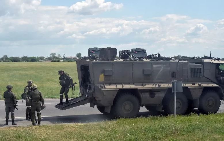 Chuyên gia cảnh báo NATO sẽ bị kéo vào xung đột ở Ukraine nếu Nga tiến hành 'tiêu thổ' - Ảnh 1.