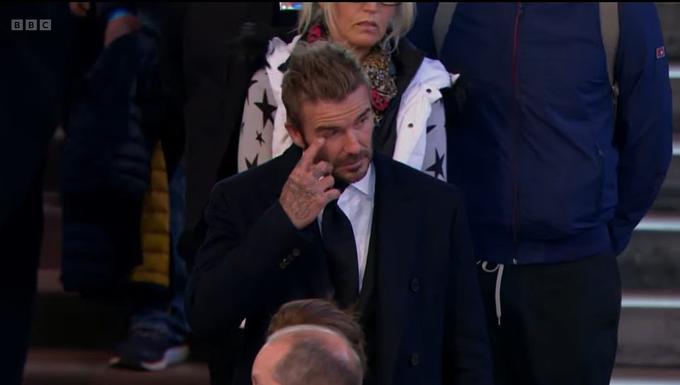 David Beckham đợi chờ 13 tiếng để tiễn biệt Nữ hoàng Anh - Ảnh 1.