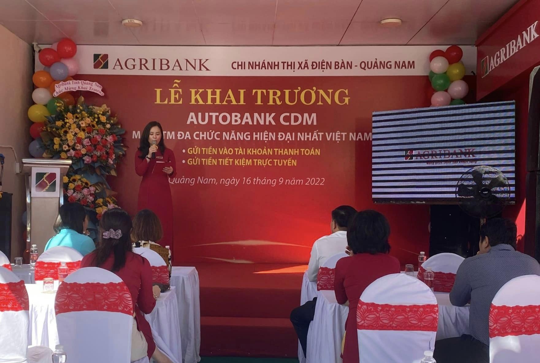 Agribank Quảng Nam tiếp tục khai trương Ngân hàng tự động AutoBank CDM tại thị xã Điện Bàn - Ảnh 4.