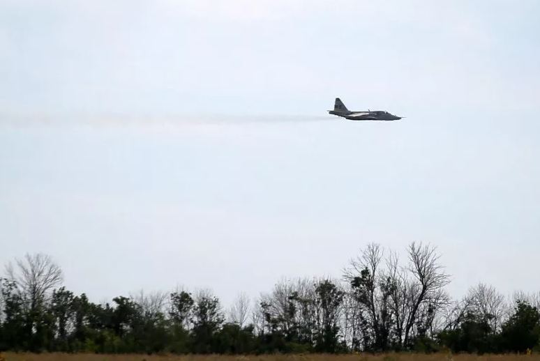Máy bay phản lực chiến đấu 'Fencer' của Nga bị phòng không Ukraine tiêu diệt - Ảnh 1.