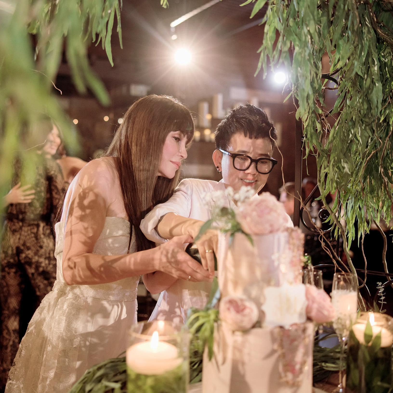 Dàn sao &quot;khủng&quot; dự đám cưới Thanh Hà - Phương Uyên gửi lời chúc ngọt ngào đến đôi uyên ương - Ảnh 1.