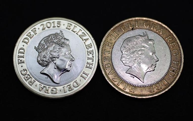Bài toán khó khi thay thế tiền in hình Nữ hoàng Elizabeth II - Ảnh 1.