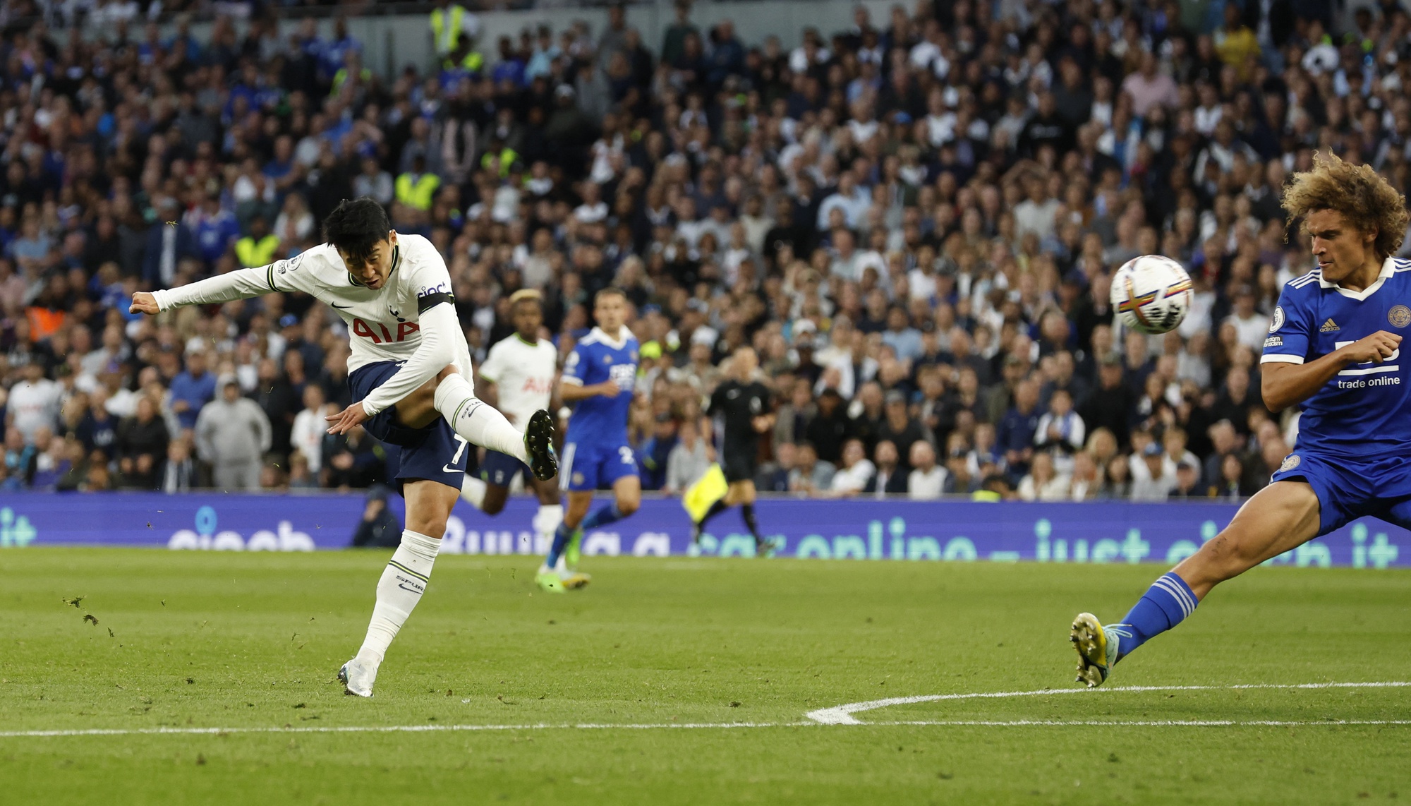 Son Heung-min sánh ngang Ronaldo, Van Nistelrooy tại Premier League - Ảnh 4.