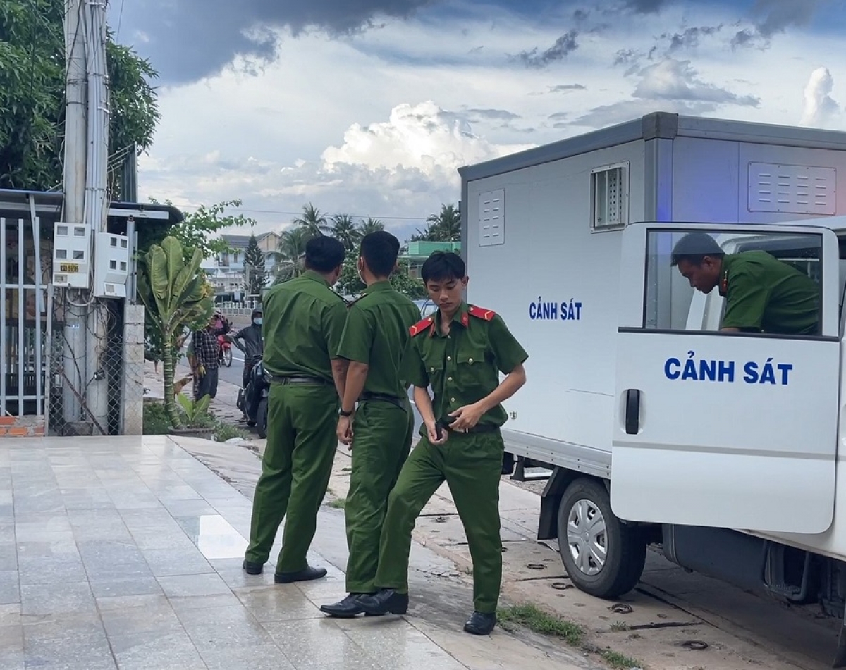 Đình chỉ công tác 5 công chức Cục Quản lý thị trường Bình Thuận để điều tra - Ảnh 2.