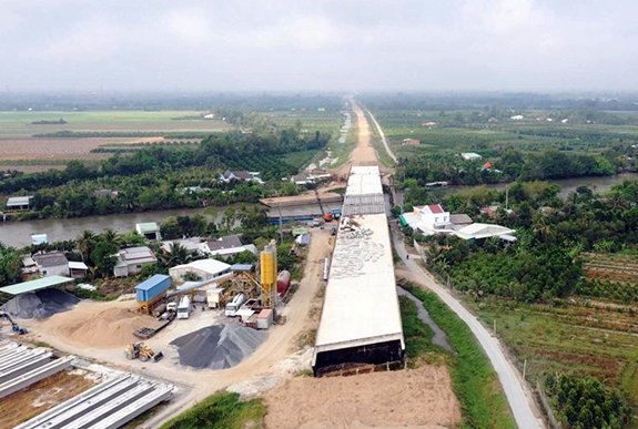 Dự án cao tốc Mỹ Thuận - Cần Thơ chậm tiến độ do nhà thầu - Ảnh 1.