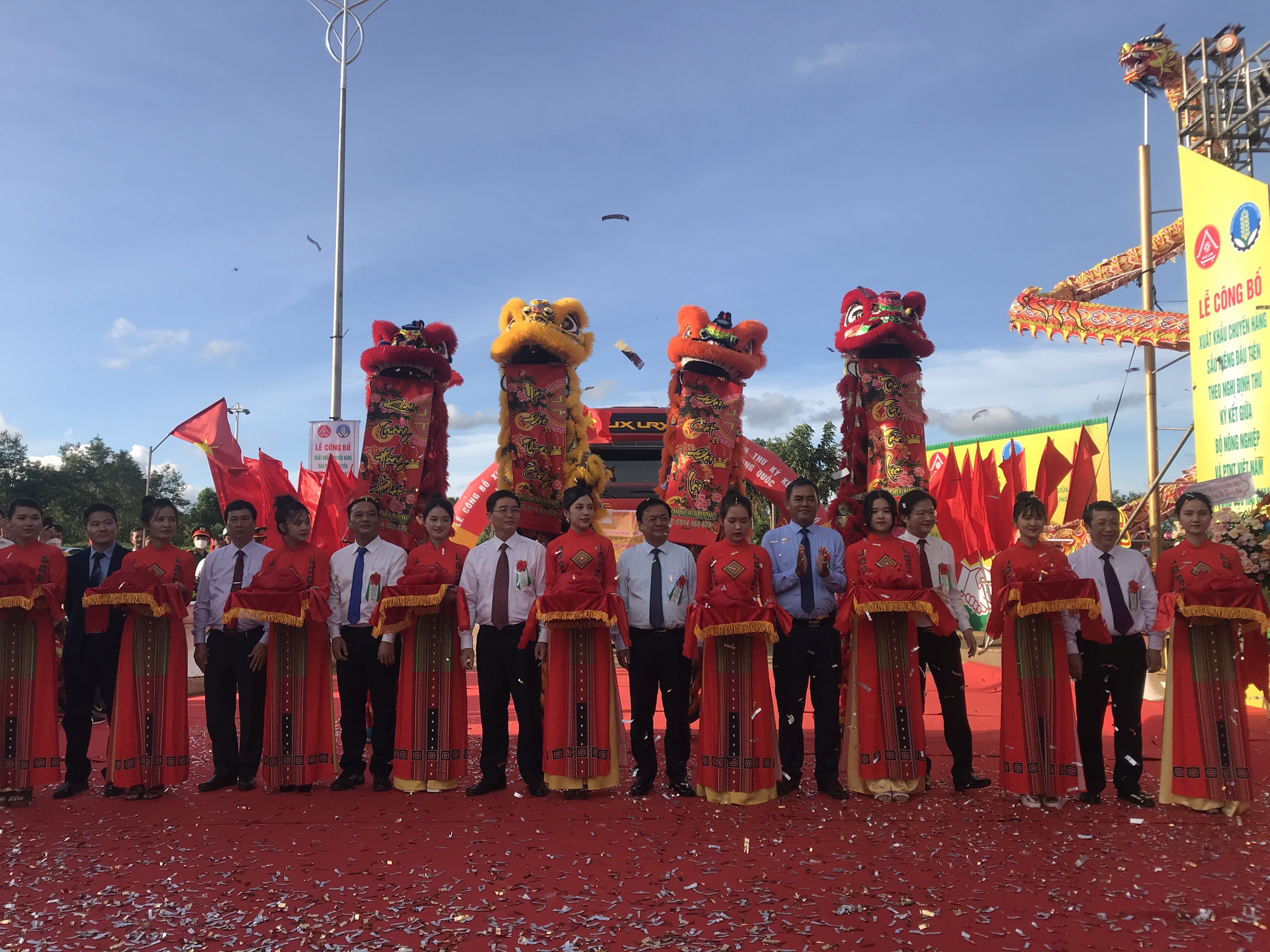 Bộ trưởng Lê Minh Hoan khuyến cáo doanh nghiệp, nông dân trồng sầu riêng không nóng vội, chủ quan - Ảnh 2.