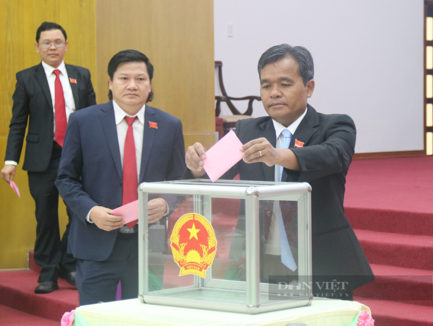 Ông Trương Hải Long giữ chức Chủ tịch UBND tỉnh Gia Lai - Ảnh 1.